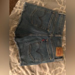 Womens Levi’s shorts